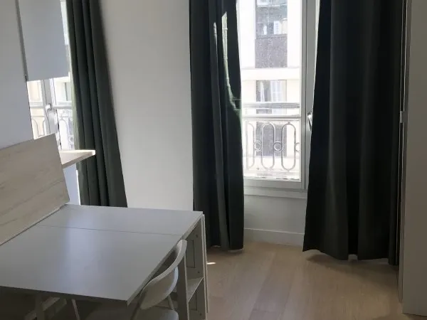 Location Studio meublé - 9ème - Paris