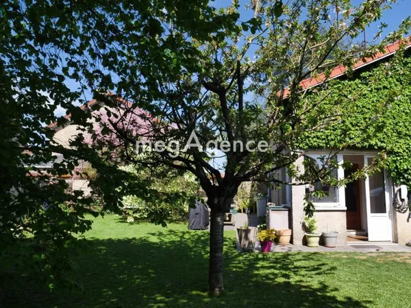 Charmante maison familiale située au Perray-en-Yvelines.