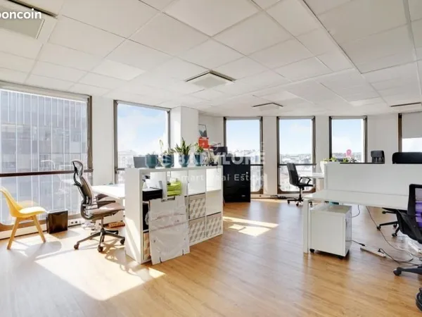 Bureau 360 m²