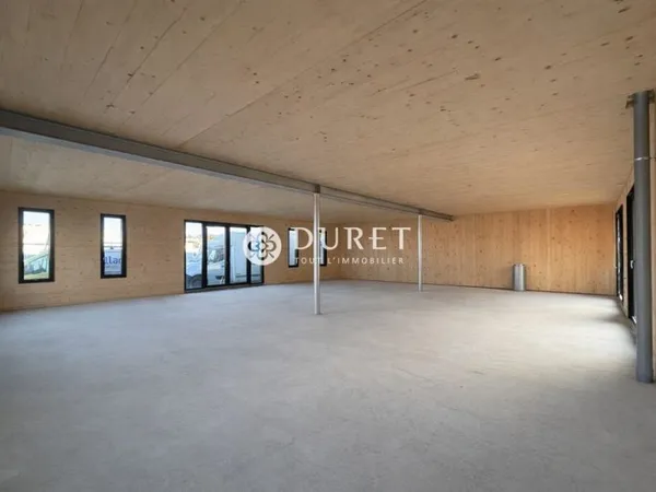 Bureaux 157 m²