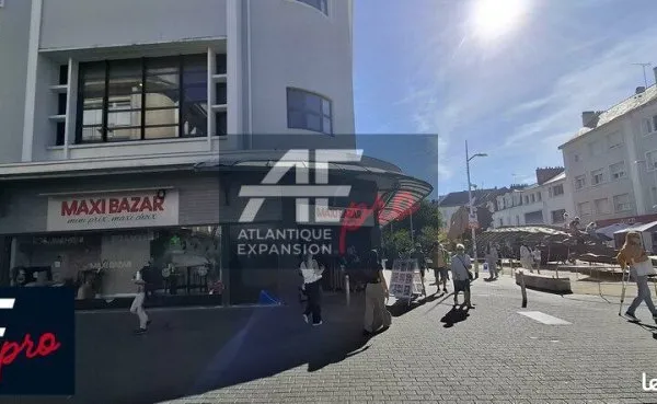 LOCAL COMMERCIAL 1451 m² SAINT NAZAIRE