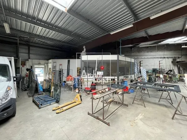 Local d'activité 365 m²