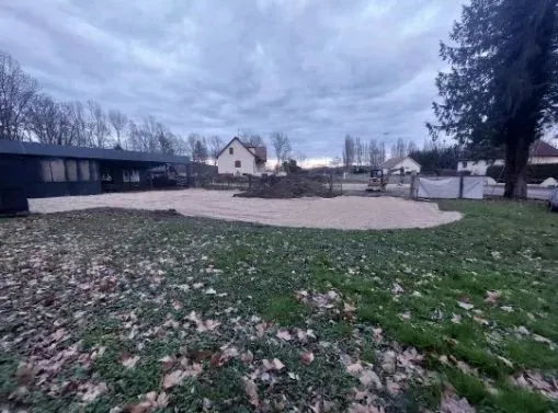 local + terrain constructible - VENAREY LES LAUMES