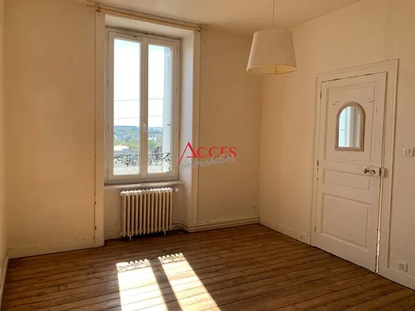 Appartement deux pièces libre