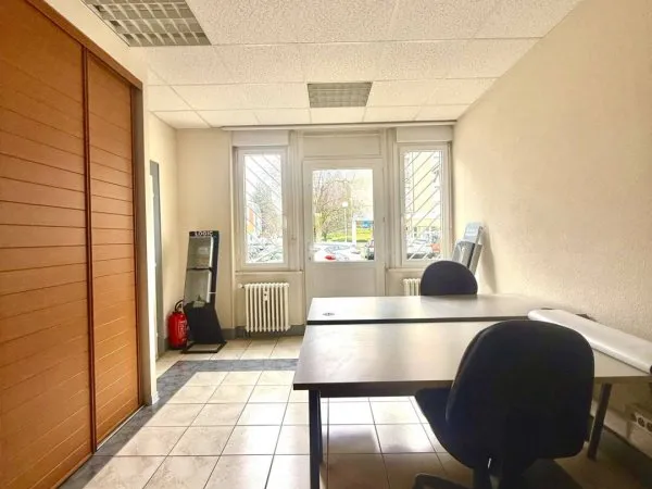 Local professionnel 41 m²