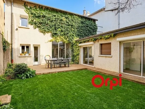 Maison 6 pièces 145 m²