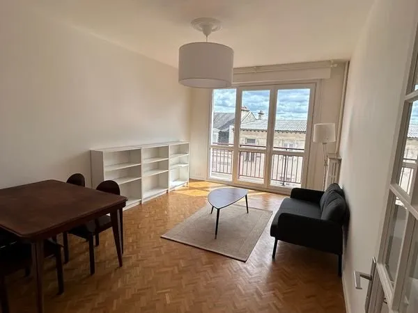 Location appartement T2 récemment rénové - Limoges centre