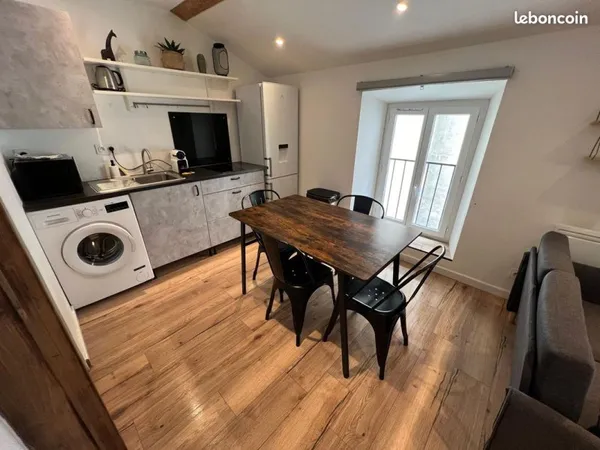 Studio 25 m² - Rénové - Marseille 1er / Longchamp : Idéal Investissement ou 1er achat