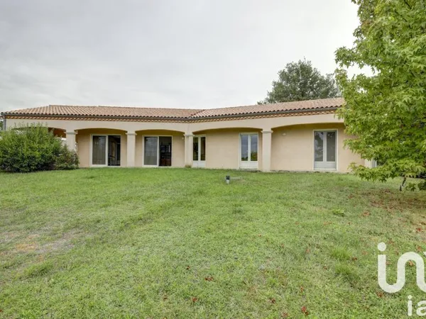 Maison 6 pièces 196 m²