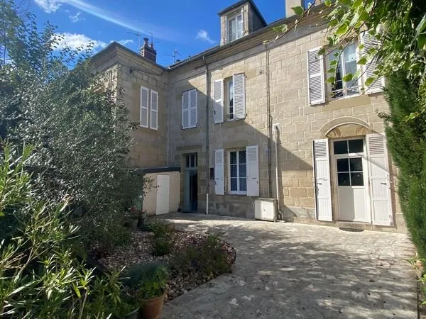 Immeuble 9 pièces 165 m²