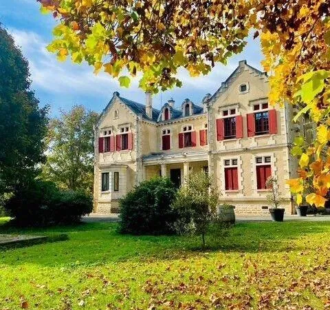 Château 12 pièces 634 m²