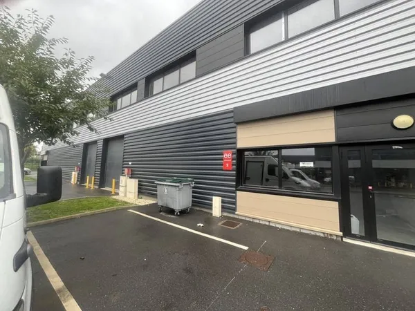 Entrepôt 1446 m²