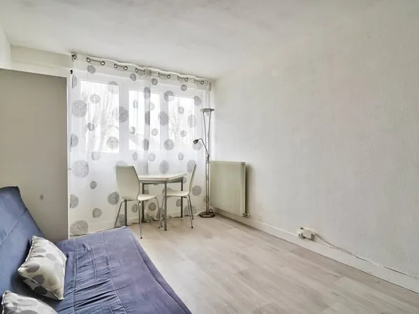 STUDIO MEUBLE - 18 m² - CLAMART-GALVENTS