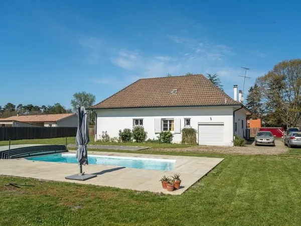 Maison 6 pièces 234 m²