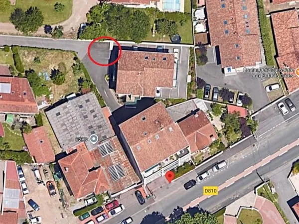 PARKING ANGLET