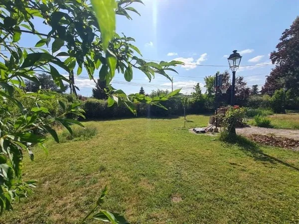 Terrain 240 m²