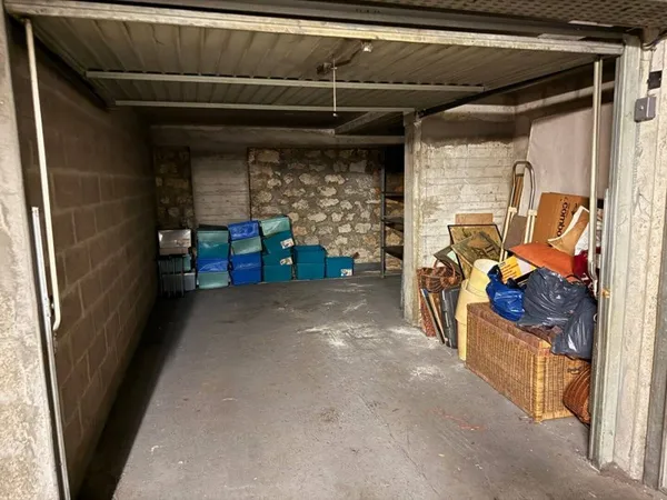 Parking 24 m²