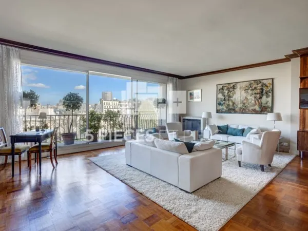 Appartement rénové 5 pièces 150 m²