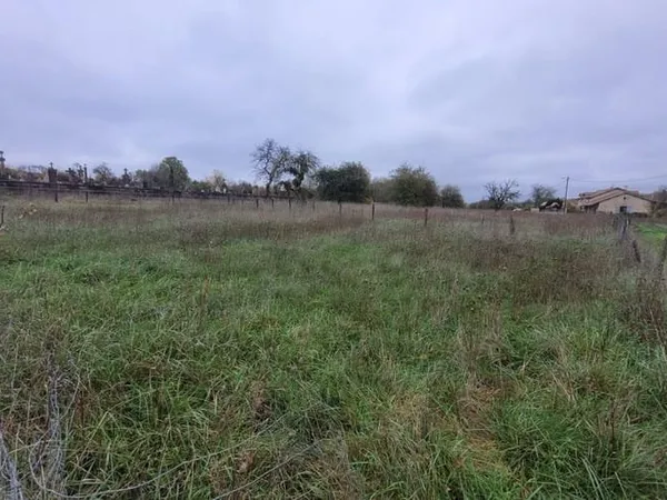 Terrain 3439 m²