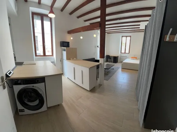STUDIO Meublé rénové - 32 m² - Rue du Drac - Tram A - GRENOBLE