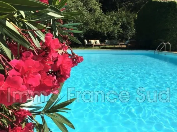 Villa 180 m²