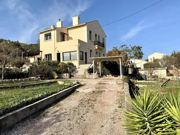 Maison 9 pièces 150 m²