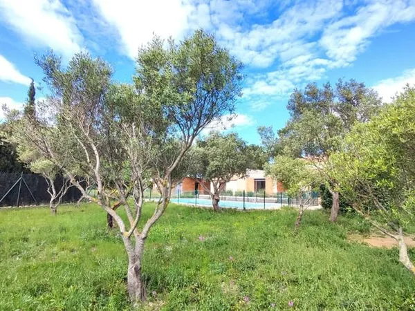 Maison 7 pièces 270 m²