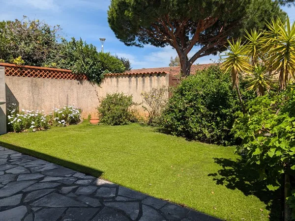 Maison charmante à La Londe-les-Maures : 4 pièces, 3 chambres