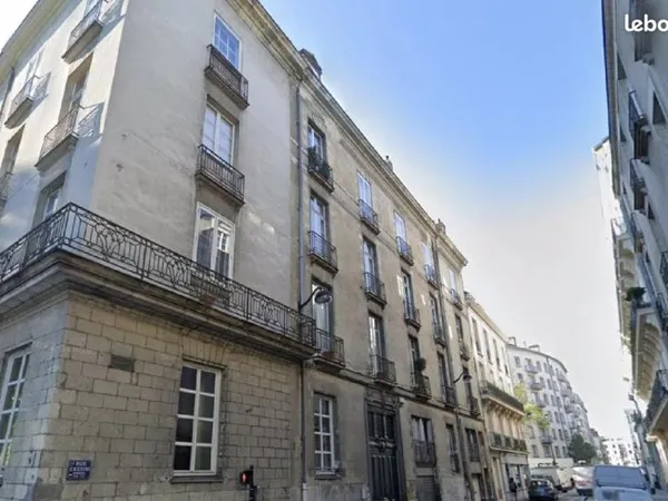Bureaux 187 m²
