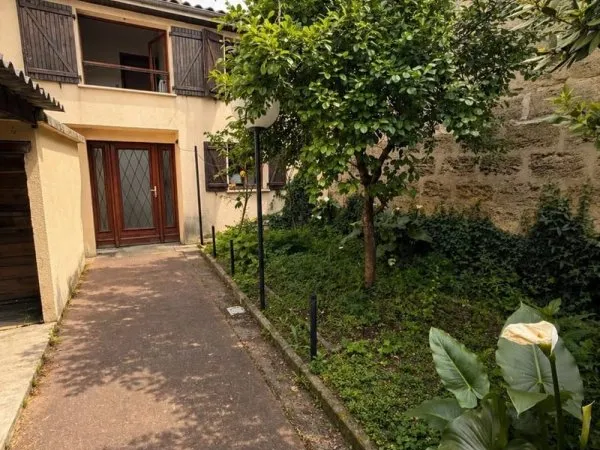 Maison 3 chambres - Quartier Médoquine