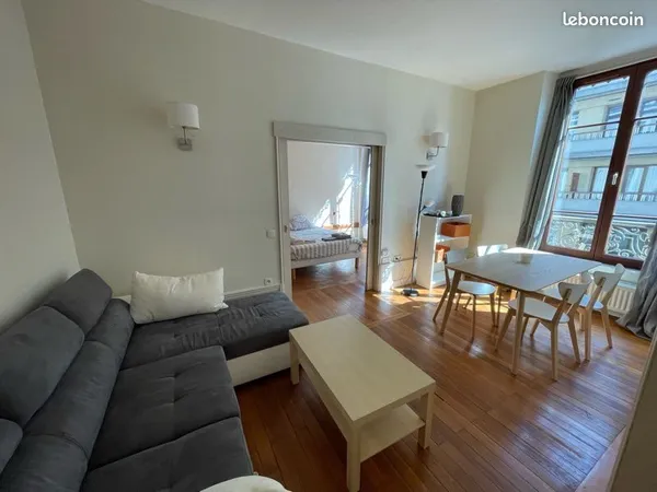 Appartement t2, hyper centre secteur place Grenette