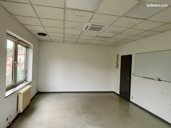 Bureau 26m² climatisé - Fibre - Chauffage gaz - Parking - Vieux-Thann