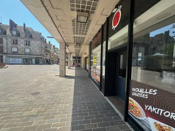 Local 140 m²