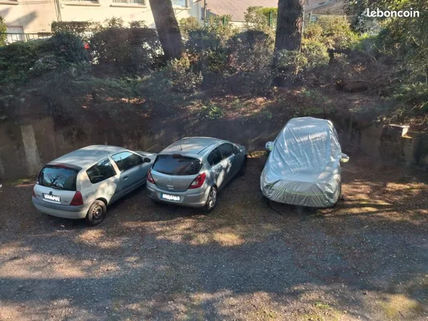 Location place parking zola egalite