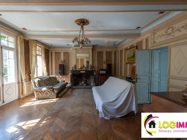 MAISON BOURGEOISE