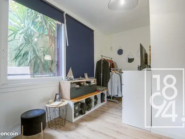 Studio 2 pièces 17 m²