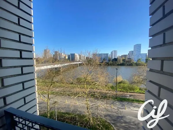 Appartement T3 NANTES Champ de Mars - 62.62 m2 897 Euros