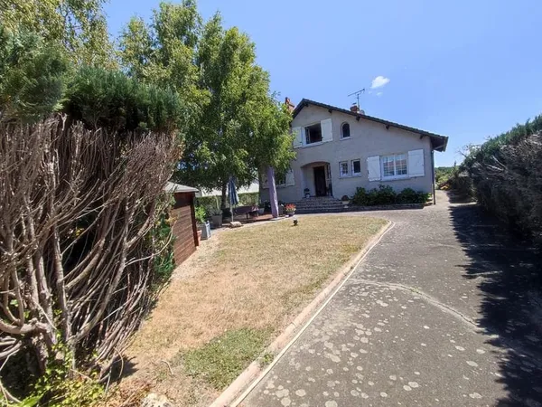 Maison idéale pour investissement locatif, avec locataires e