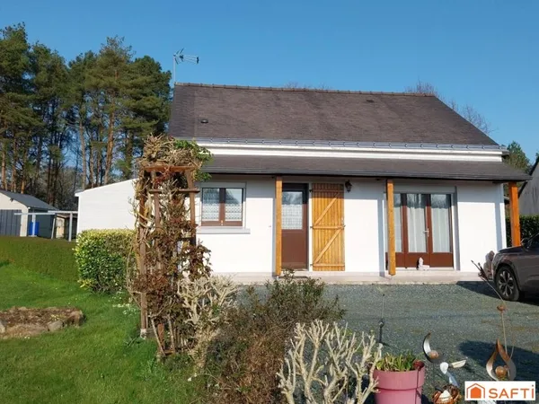 Terrains constructibles et une maison d'habitation
