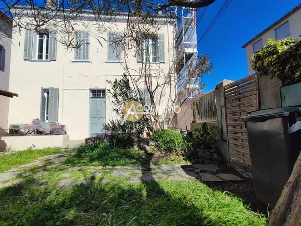 MAISON 1920 en 3 Appartements + GARAGE et Grenier aménageable sur 272 m2 clos
