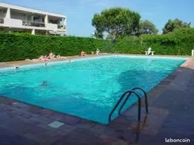 Studio meublé 28 m2 + véranda de 7m2- chemin saint claude