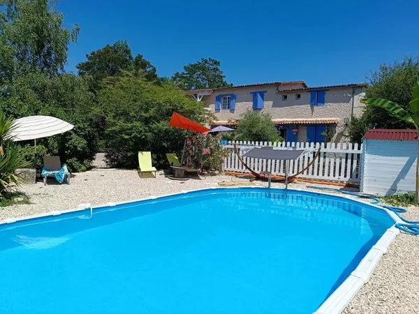 Beau potentiel pour commerce ou maison familiale