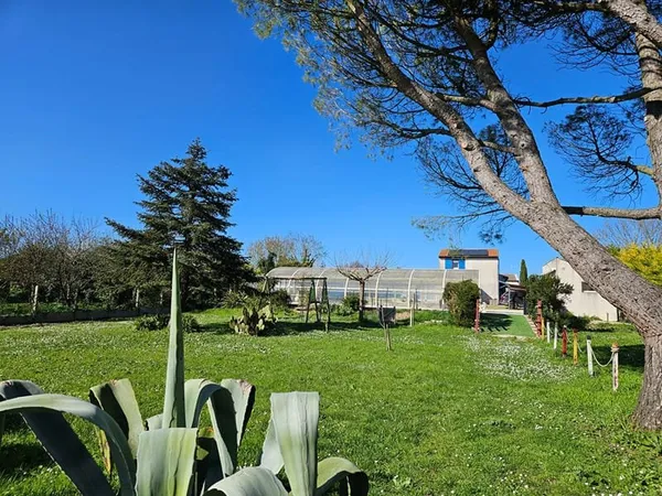 Maison Charron 6 pièce(s) 214m2