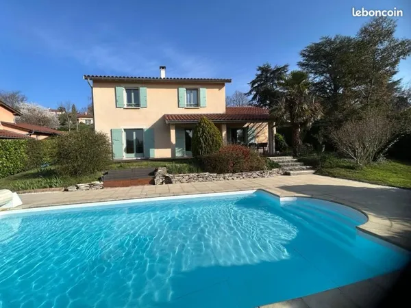 Maison 6 pièces 203 m²