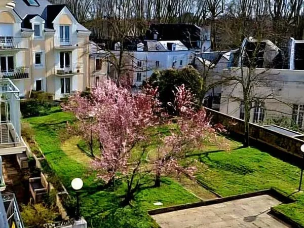 Élégance et confort au coeur de la Doutre ! Magnifique T4 avec garage double