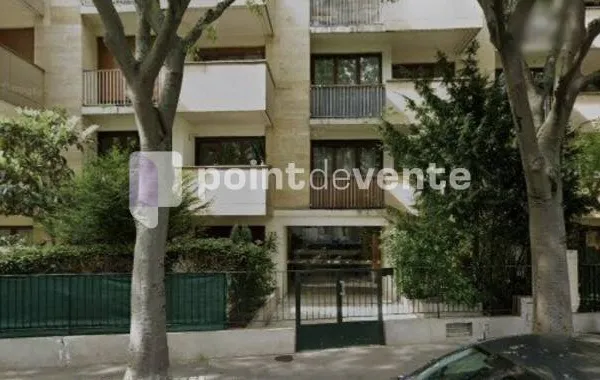 Local commercial 81 m²