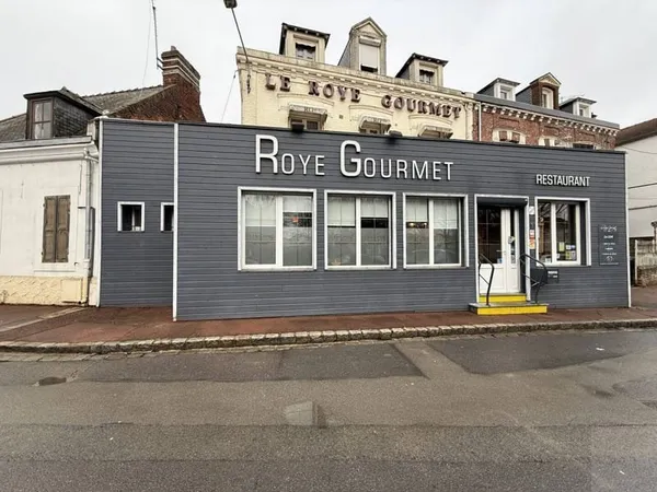 Local commercial 300 m²