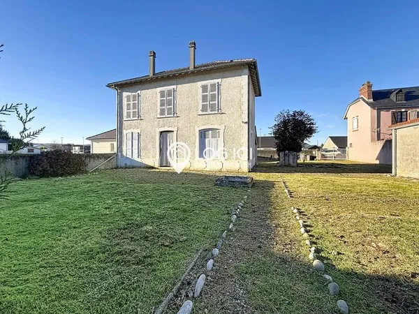 BOEIL BEZING - Maison à rénover T4 avec double garage et vue
