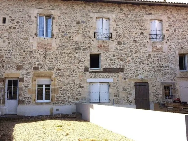Maison 7 pièces 230 m²