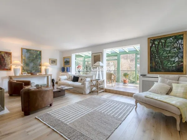 A vendre - Appartement de Prestige à Ville-d'Avray-157 m² de Lumière et d'Élégance